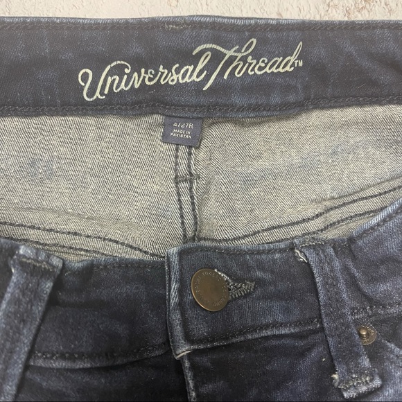 Universal Threads Jeans Darn Denim High Rise Skinny Size 4 - Picture 6 of 6